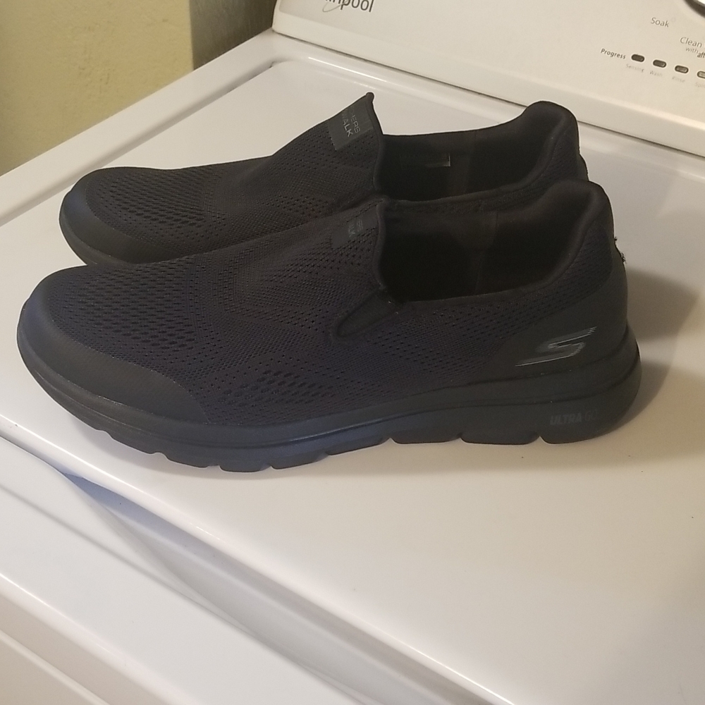 Skechers go walk slip on's